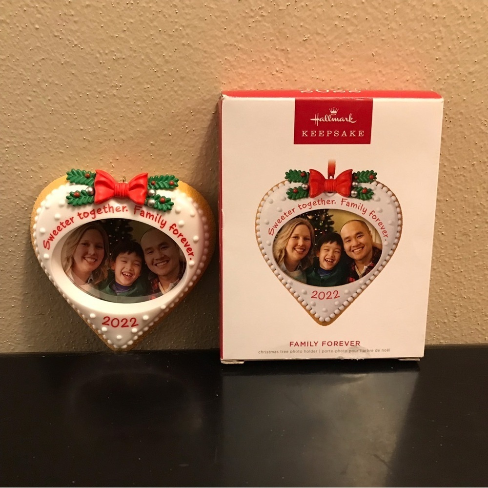 Hallmark Keepsake Family Forever Ornament 2022
